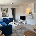 La Vie Est Belle - T2 - Coeur De Nice