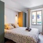 Magnifique Et Lumineux 3 Pieces Dans Le Carre Dor