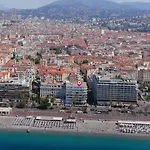 Carre D Or Face A La Mer