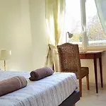 Appartement spacieux, lumineux et climatisé, proche tram V