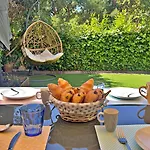 Sun & Garden