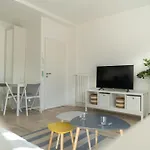 Pf2 Joli Studio, Proche Tramway