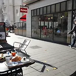 Du Centre, Un Ammi Hotel 2*