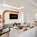 Luxueux, Spacieux Dans Le Quartier Du Port Apartment