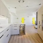 Perfectly Located Apartment - Old Town Of Nice