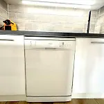 Peaceful Apartment In Nice With Terrace, Parking