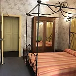 Hotel Au Picardy