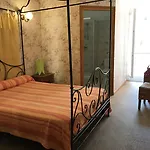 Hotel Au Picardy
