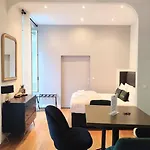 In The Heart Of Close To Amenities * Nice