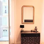 Apartment In The Heart Of Close To Amenities