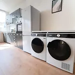 Apartment Grand Ideal Famille, Proche Plage, Bon Emplacement Pour Visiter La Cote D'azur Nice