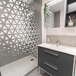 Grand Ideal Famille, Proche Plage, Bon Emplacement Pour Visiter La Cote D'azur Apartment *