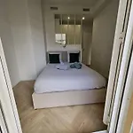 Apartment Beautiful 3 Rooms, Carre D 'or *