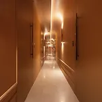 Naomi Hotel 3*