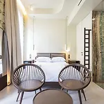 Naomi Hotel Nice