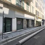 Wehost D2 - Smart & Chic Loft, 3 Mins To Beaches