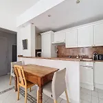 Nestor&Jeeves - Lady Blue - Terrace - Close Sea