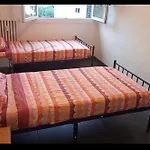 New Cheap Private Room, Kitchen , Overwieuw Sea,Tram On Spot, 12 Minutes From Nice Train Station With Tram , Beach In 17 Min Tram , Chambre Privee Pas Cher, Cuisine Equipee , Tram Sur Place, Apercu Mer, 12 Min De La Gare De Nice Avec Le Tram, 17 Min