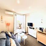 Cocooning Avec Terrasse Au Calme Quartier Les Musiciens A 7 Minutes A Pieds Apartment Nice
