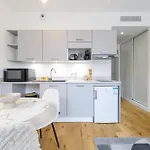 Charming Center 406