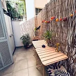 Apartment Cocooning Avec Terrasse Au Calme Quartier Les Musiciens A 7 Minutes A Pieds Nice