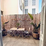 Apartment Cocooning Avec Terrasse Au Calme Quartier Les Musiciens A 7 Minutes A Pieds