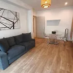 LE MIOLLIS - CENTRAL et CONFORT - WIFI- prés tansports en commun et commerces