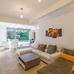 Marie -pool - Garden-close To -parking