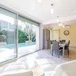 Marie -pool - Garden-close To -parking *
