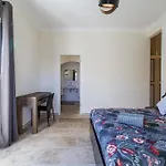 Villa Marie -pool - Garden-close To -parking *