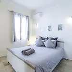 Marie -pool - Garden-close To -parking * Nice