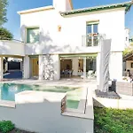 Marie -pool - Garden-close To -parking Nice