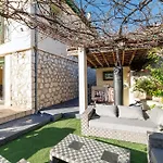 Villa Marie -pool - Garden-close To -parking