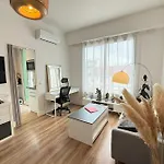 Beautiful Studio Apartment Just A Stone\'S Throw From The Beach