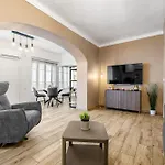 Appartement Charme de la Promenade vue mer - Welkeys