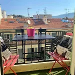 Apartment Cosy Et Lumineux 2 Pieces Au Coeur De Nice