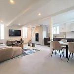 Elegant Renovated Apartment Nice Port Ac Sleeps 4