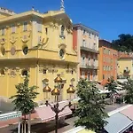 Sunny Old Town Studio