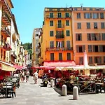 Place Rossetti - Charming Apartment
