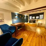 Charming spacious duplex Vieux Nice, 6 people