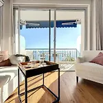 Appartement de luxe en première ligne avec vue sur mer