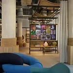 Hotel Moxy