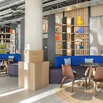 Hotel Moxy 3*