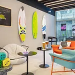 Hotel Moxy 3*