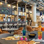 Hotel Moxy 3*