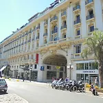 Apartment 6 Rue Massenet