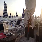 2 Bedrooms Appartement In Central Location On The Famous Place Massena Nice