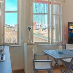 Place Magenta Modern Studio A/C