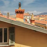 Place Magenta Modern Studio A/C