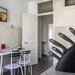 4 Bdrs Apt Next Tram Stop Liberation